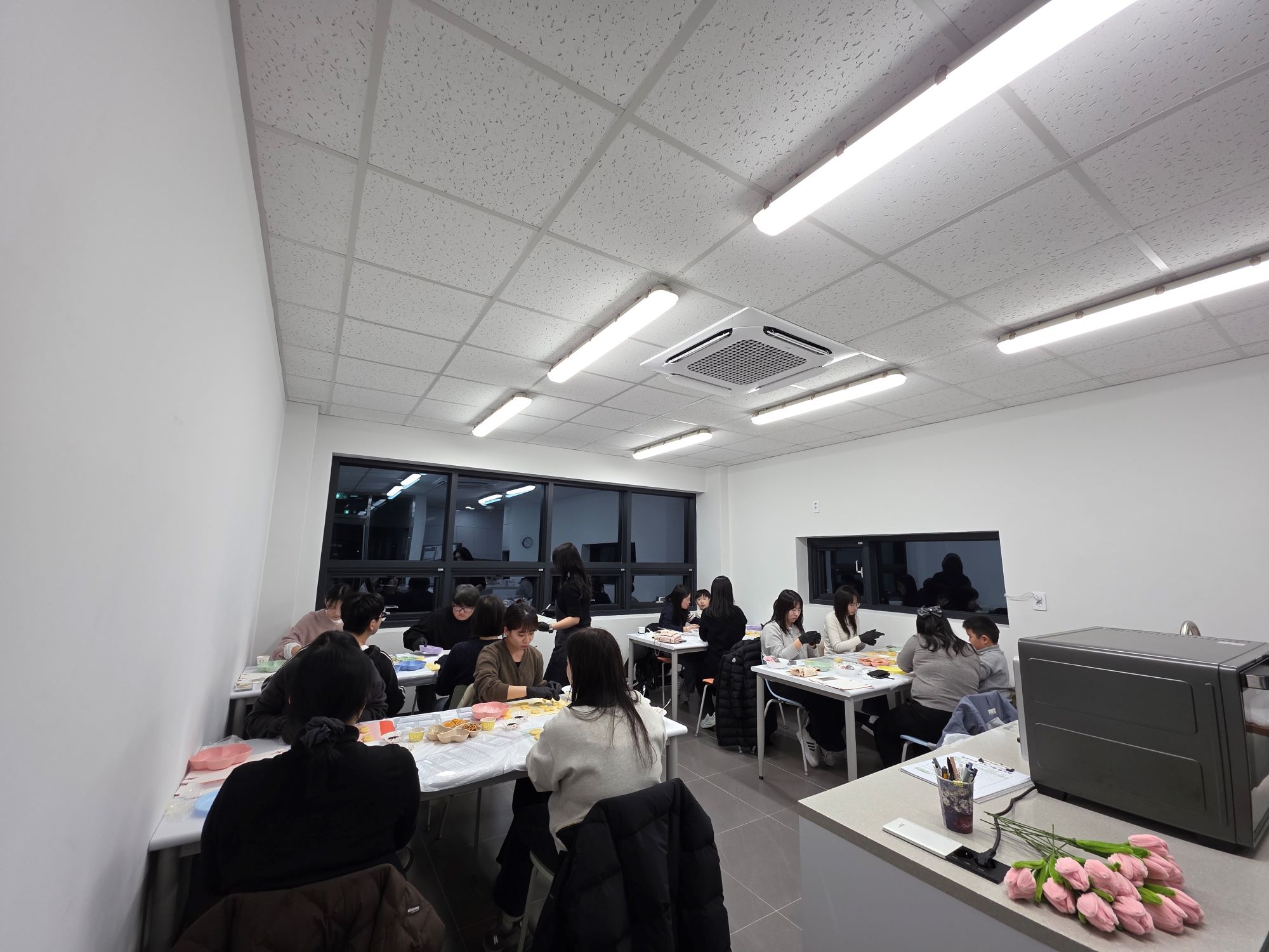 청춘만개 26년 2월 <발렌타인데이 바크초콜릿&수제쿠키 만들기> 원데이 클래스